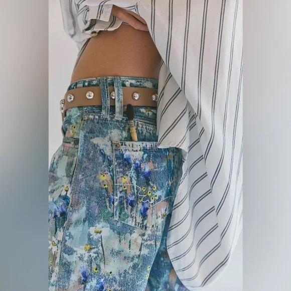 678. FREE PEOPLE  Tennessee Low-Rise Illusions Jeans in Floral Canvas NWT $198 - Picture 7 of 12